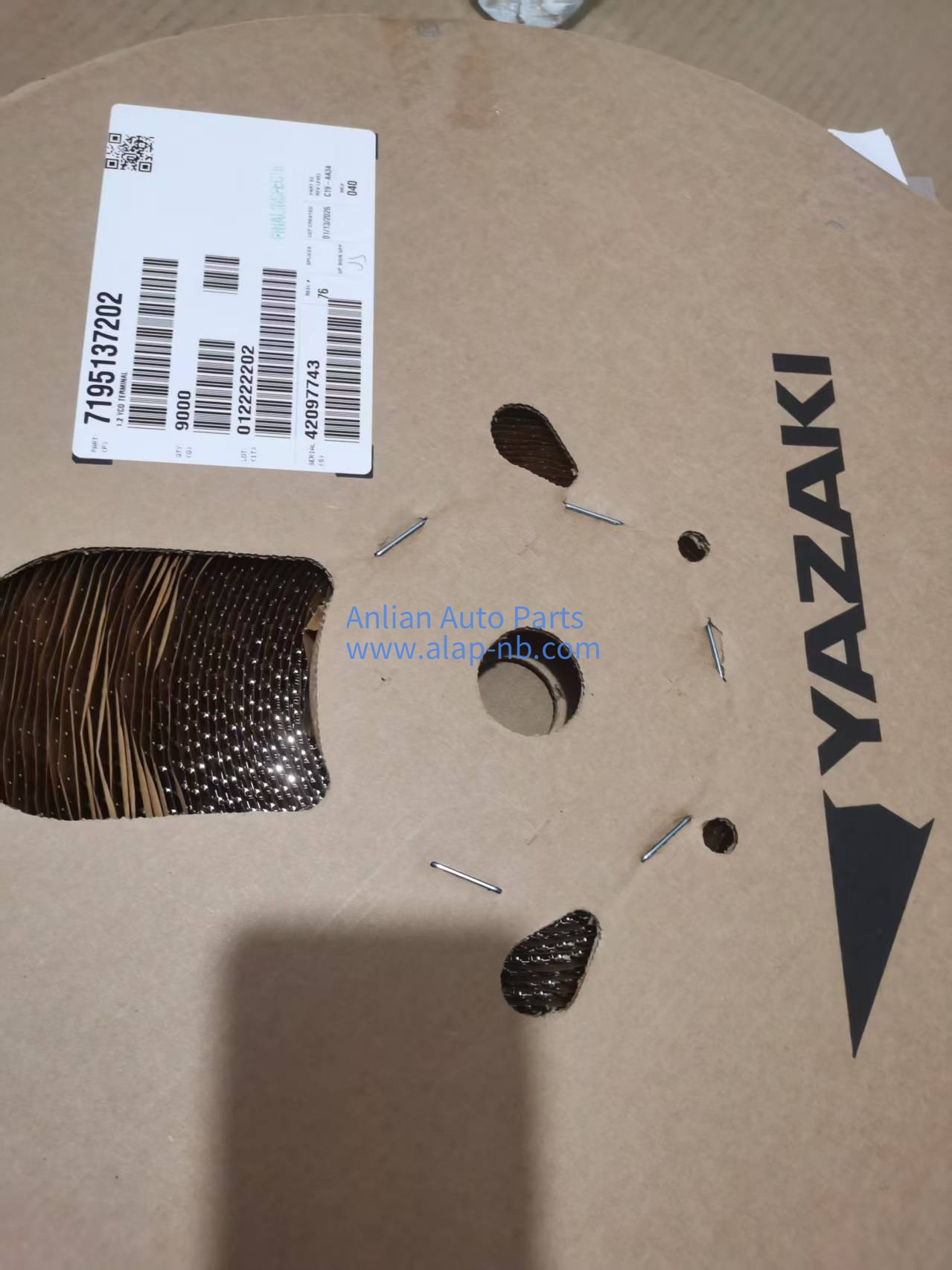 Yazaki connector terminals 7195-1372-02